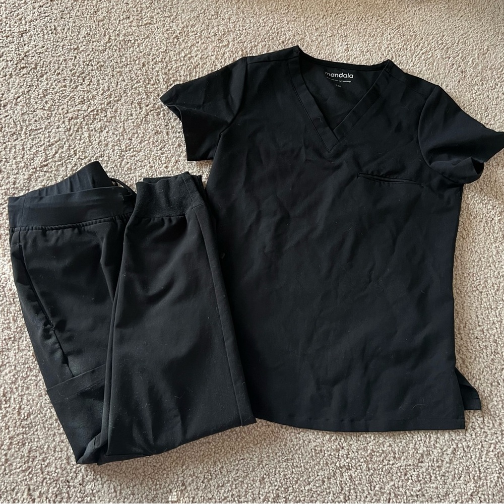 Mandala Scrubs Womens Black Two Piece Scrub Set